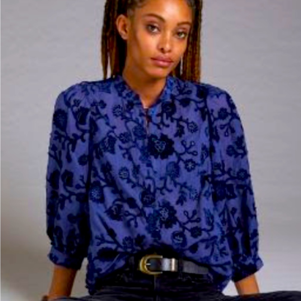 Anthropologie PILCRO APPLIQUED VELVET BLOUSE